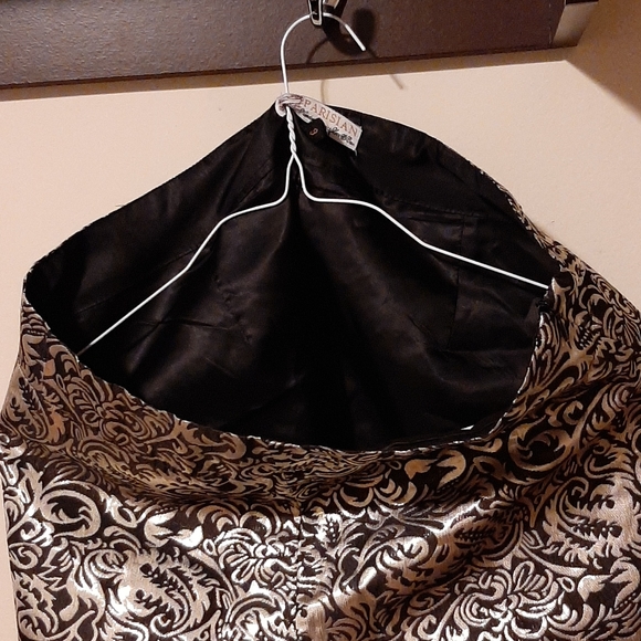 Shorts - Picture 1 of 2